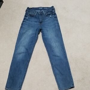 Signature by Levi Strauss Dark Blue Jeans. Mid Rise Slim Cuff.